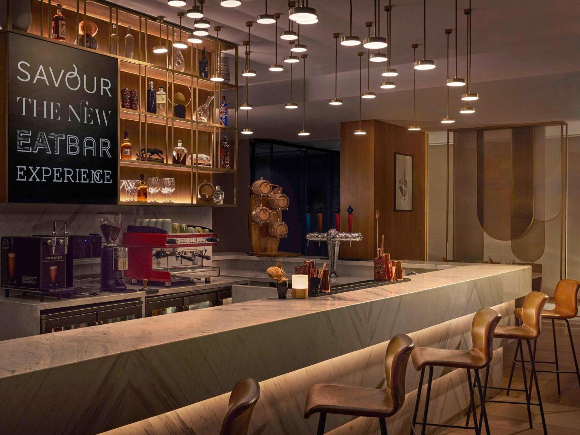 Novotel Mumbai International Airport Εξωτερικό φωτογραφία The New Eat Bar Experience