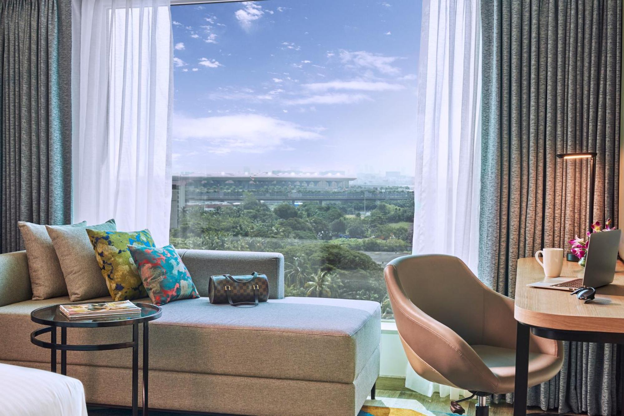 Novotel Mumbai International Airport Εξωτερικό φωτογραφία A room at the hotel