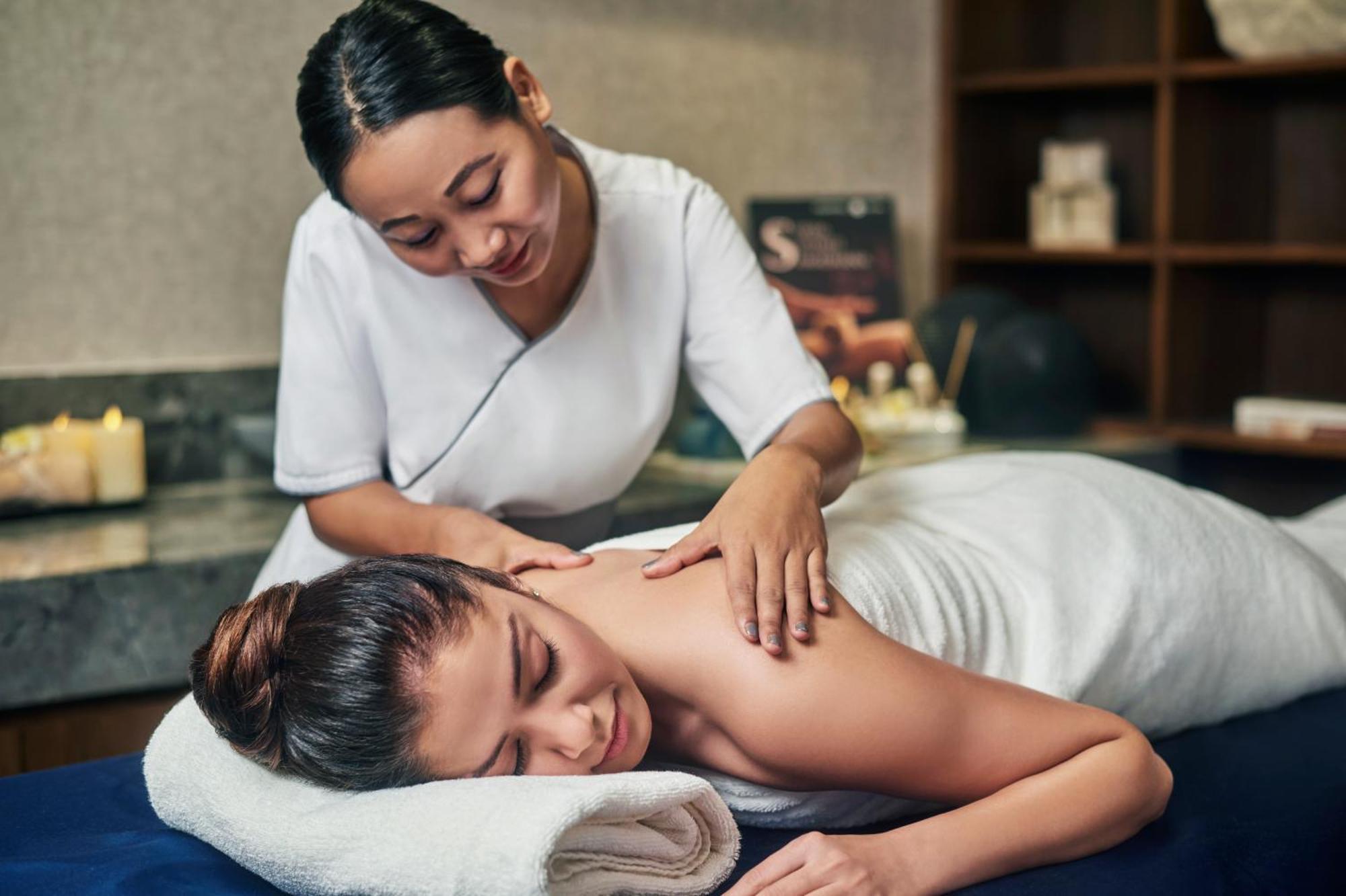 Novotel Mumbai International Airport Εξωτερικό φωτογραφία Thai massage