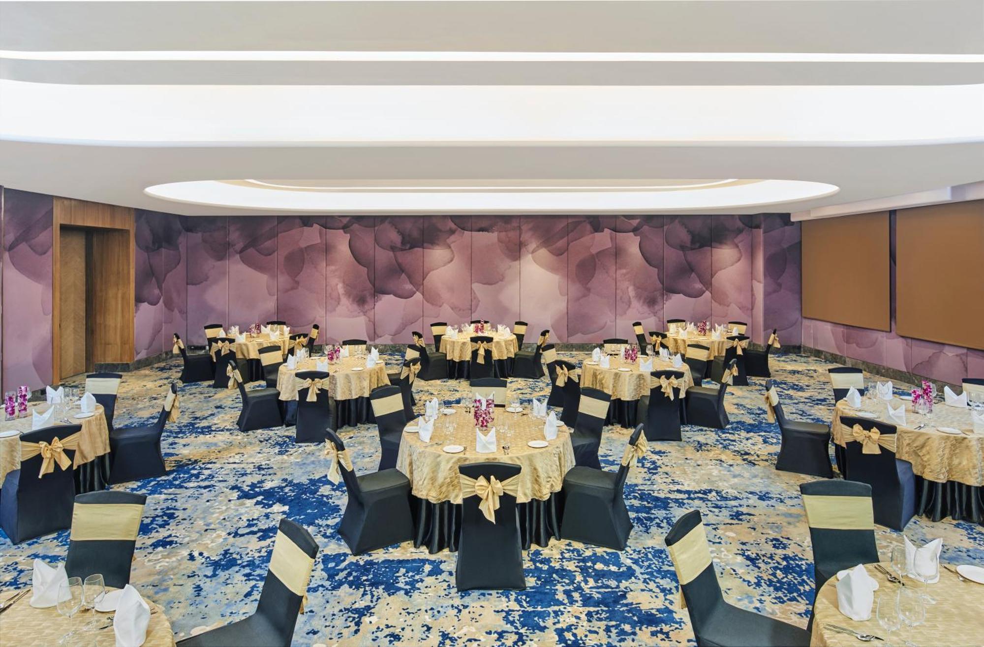 Novotel Mumbai International Airport Εξωτερικό φωτογραφία The ballroom