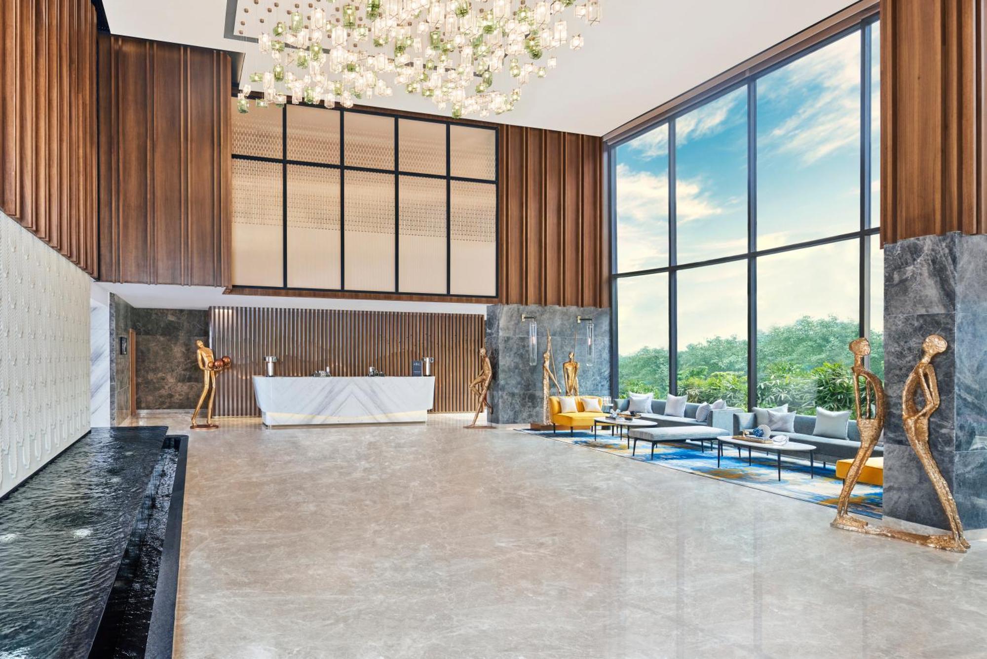 Novotel Mumbai International Airport Εξωτερικό φωτογραφία The lobby of the hotel